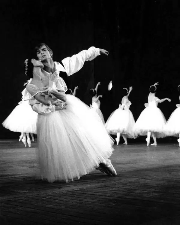 Марго Фонтейн де Ариас и Рудольф Нуреев 1962 г DIOMEDIA Mary Evans Ronald - фото 7