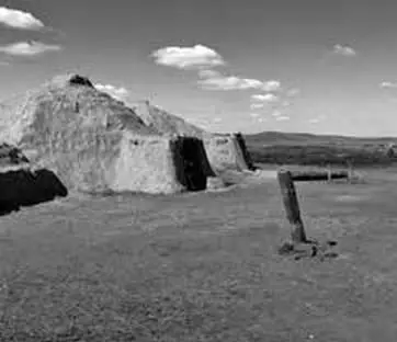 Аркаим поселение эпохи средней бронзы Диаметр города по нынешним меркам - фото 3