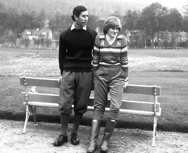 В Балморале после возращения из круиза в мае 1981 г Это был самый худший - фото 15