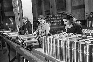 Изготовление артиллерийских снарядов К примеру на стане 300 прокатного цеха - фото 174