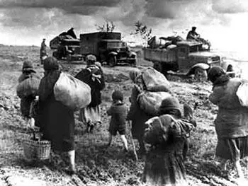 Беженцы Массовая эвакуация скота через Москву Осень 1941 г Правительство - фото 245