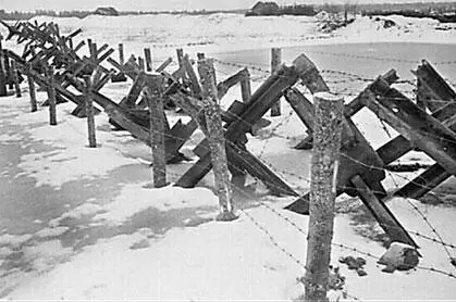 Линия укреплений под Москвой Дежурство на одной из московских крыш - фото 252