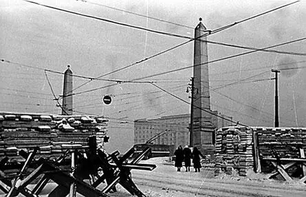 Оборонительные укрепления у Бородинского моста в Москве На подступах к Москве - фото 317