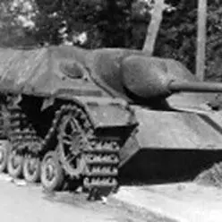 Подбитый немецкий танк Пленные немцы Заняв рубеж обороны по р Ока на - фото 336
