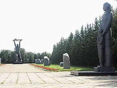 Память сердца Мемориал воинамсибирякам защитникам Родины в ВОВ г Омск - фото 262