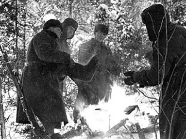 Красноармейцы у костра 6 января Рождественский сочельник крутейник - фото 372