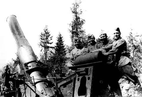 Советские артиллеристы Советские девушкивоеннослужащие на учении 28 - фото 90