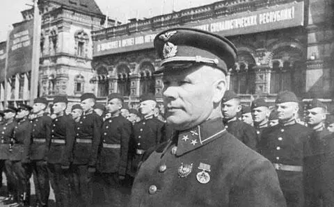 Парад 1 мая 1941 года в Москве Красноармейцы в строю на Красной площади во - фото 133