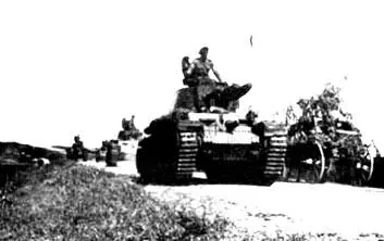 Колонна румынских танков R2 на марше Район Одессы лето 1941 г Румыны - фото 440