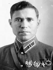 Иван Дмитриевич Зиновьев Гитлер подписывает директиву 35 о большом осеннем - фото 487