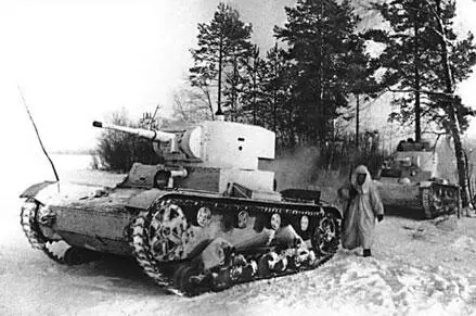 Советские танки Подмосковье зима 1942 В это время Анализ боевых - фото 87