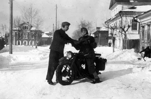 Немцы на улицах оккупированного Ржева Зима 1942 г 59я 52я 4я армии и - фото 88