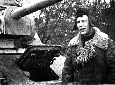 Комсорг роты гв лейтенант Виктор Катаев 229й день войны 5 февраля 1942 г - фото 299
