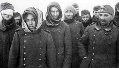 Пленные немцы 43я армия ведет бой на всем фронте но положение ее частей - фото 212