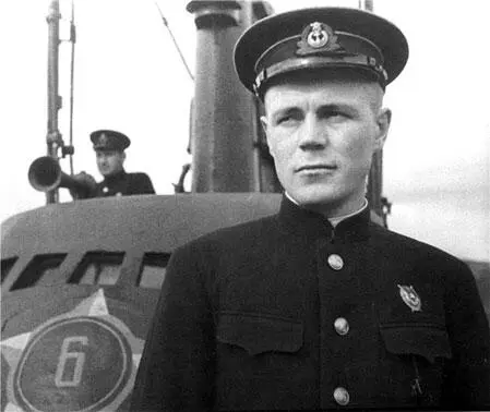 Командир подводной лодкой Щ421 капитан 3 ранга Видяев Федор Алексеевич На - фото 295