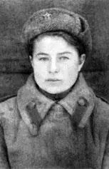 Связистки Мария Степановна Гречишкина и Клара Изосимовна Манцева Обстановка - фото 338