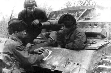 Передача опыта по ведению боя Волховский фронт апрель 1942 г В этот - фото 344