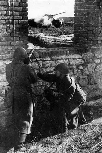Бронебойщики в действии 17 апреля 1942 года Пятница В течение дня на - фото 355