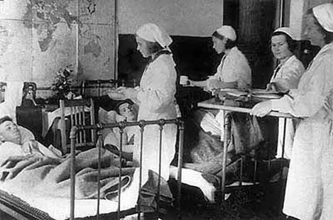 Кормление раненых в военном госпитале 20 июня 1942 г Суббота Часть - фото 370