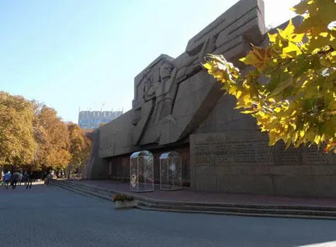 Мемориал героической обороны Севастополя 19411942 гг центральная часть - фото 507