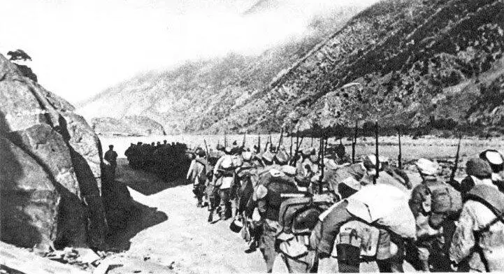 Советские подкрепления идут на фронт Северный Кавказ 1942 г Исход дня 31 - фото 81