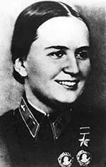 Марина Михайловна Раскова Полина Осипенко Валентина Гризодубова и Марина - фото 112