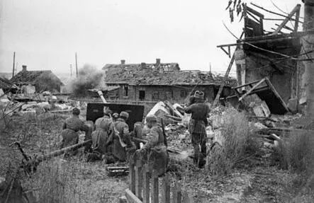 В окрестностях Сталинграда 1942 В этот же день Генераллейтенант В И - фото 354