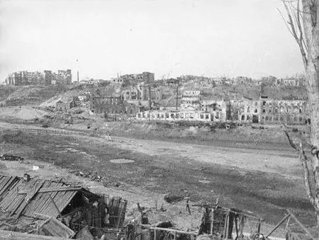 Сталинград после вражеских авианалетов 1942 г 10 часов 30 минут 27 - фото 135