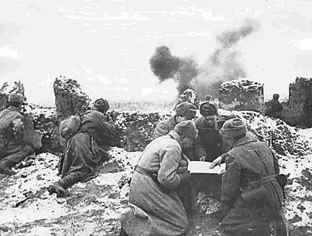 Решение боевой задачи во время боя В это время В районах поселка - фото 289