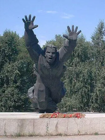 Память сердца Памятник Михаилу Паникахе установлен на месте гибели бойца - фото 338