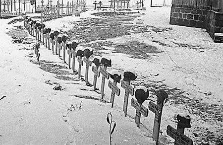 Немецкое кладбище в районе Сталинграда На остальных участках фронта части - фото 463
