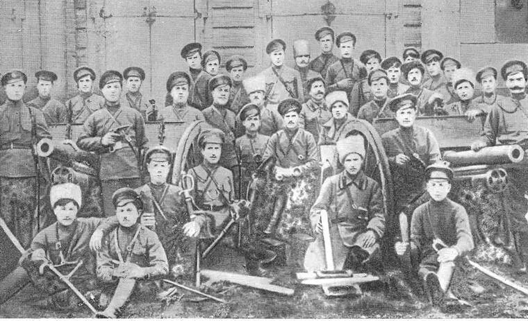 1я свободная революционная батарея прибывшая из Саратова на помощь Царицыну - фото 8
