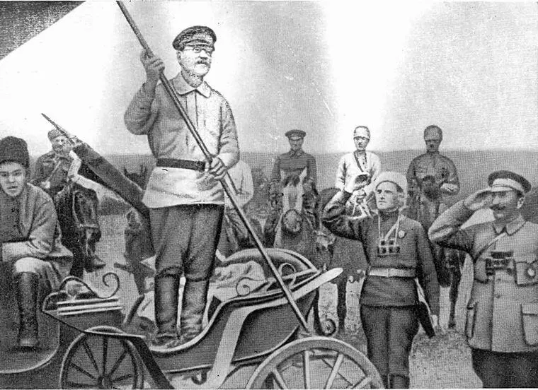 М И Калинин вручает знамя Первой Конной армии Врангелевский фронт 1920 г - фото 12