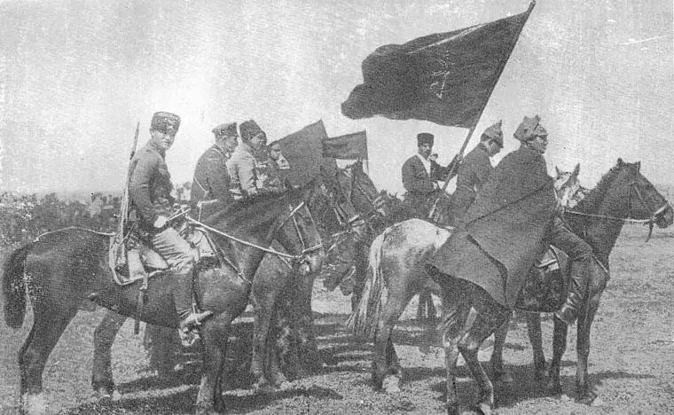 Части Первой Конной армии в походе 1920 г Выставка боевых трофеев Красной - фото 24