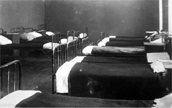 Помещение общежития сотрудников Владимирской тюрьмы 1937 г Страшные условия - фото 25