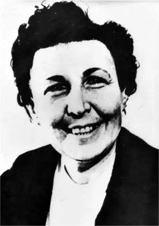 СеребряковаСокольникова Галина Иосифовна 1970е годы В 1939 году сестры - фото 36