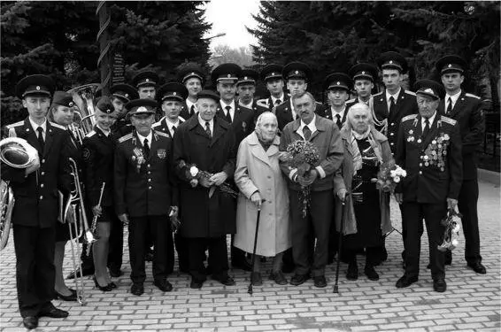 Встреча с ветеранами учреждения Май 2011 г Павел Афанасьевич Ушаков с 1934 - фото 64