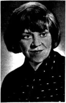 Наталия СОКОЛОВА первую книгу прозы Нас четверо выпустила в 1961 году - фото 16