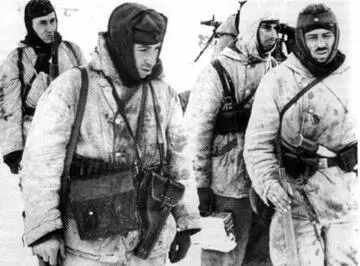 Немцы в окружении под Сталинградом 26 ноября 1942 г Четверг С запада и - фото 71