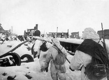 Бойцы выдвигаются на позиции 1942 г 6 декабря 1942 г Воскресенье - фото 126