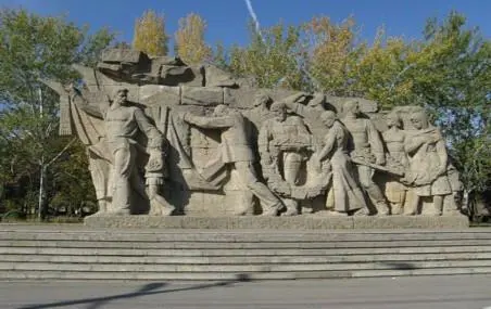 Многофигурная скульптура Память поколений Мамаев курган г Волгоград - фото 162