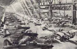 Производство самолетов Ил2 на одном из авиационных заводов 1942 г Именно - фото 221