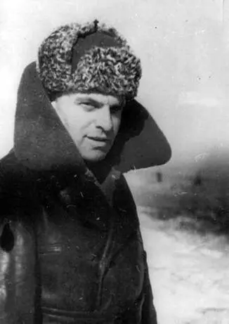 Командующий артиллерией Донского фронта генералмайор В И Казаков Зима 1943 - фото 306