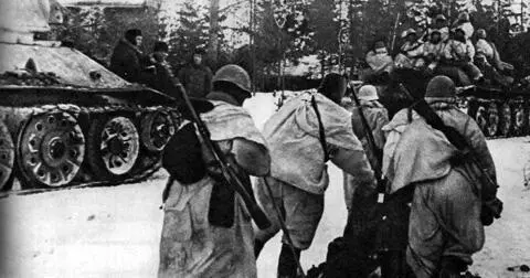 Наступление Красной Армии Из архивных материалов и документов текущего дня - фото 324
