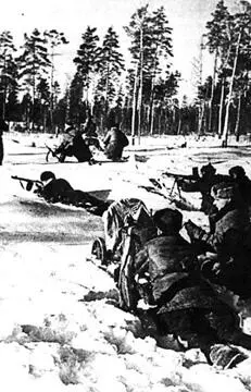 Брянские партизаны в бою 1943 г В этот же день Операция Искра 10 - фото 28