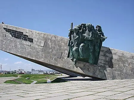 Память сердца Памятникансамбль Малая Земля Память сердца Стела на Малой - фото 48