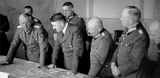 Совещание в штабе Манштейна в Запорожье февраль 1943 г штаб находился на - фото 110