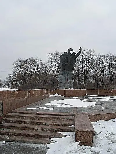 Память сердца Мемориал гвардейцамширонинцам в с Тарановка Имена героев - фото 187
