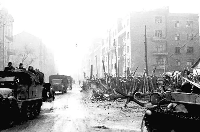г Харьков март 1943 г В этот период Согласно приказу вывести из строя - фото 293