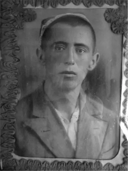 Илл 11 Ортык Умурзаков в середине 1930х гг У сельсовета с 1931 года был - фото 13